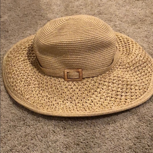 nine west beach hat